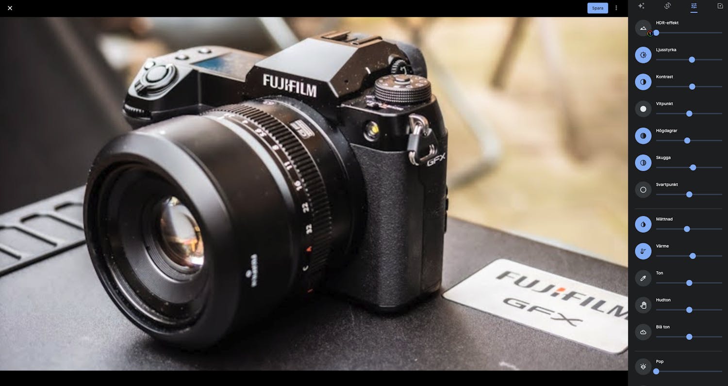 Redigera i Google Foton. Alla klassiska redigeringsfunktioner och smarta automatiska optimeringar når du via ikonerna uppe till höger.